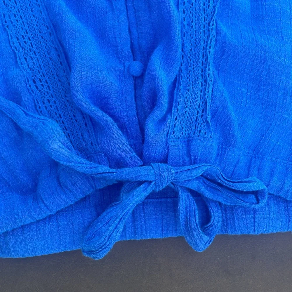 Darling blue Boho sleeveless layering top size small, lace stitching - Picture 4 of 6